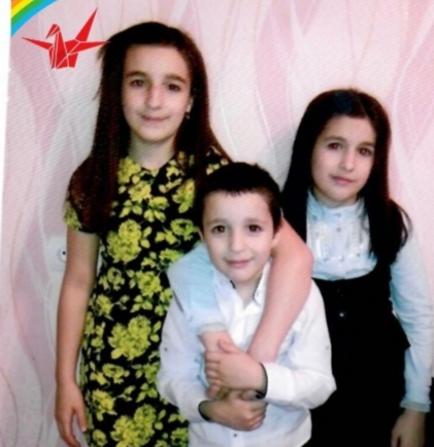 Элине,  Сабине и Надиму Поладовым, 13 лет, 12 лет, 9 лет, г. Ставрополь